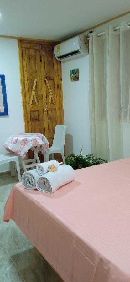 Posada Aleeny Providencia  外观 照片